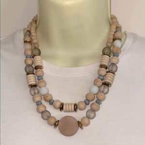 C 1946 Double Strand Tan, Gray, Pink & Gold Wooden‎ Beaded Necklace